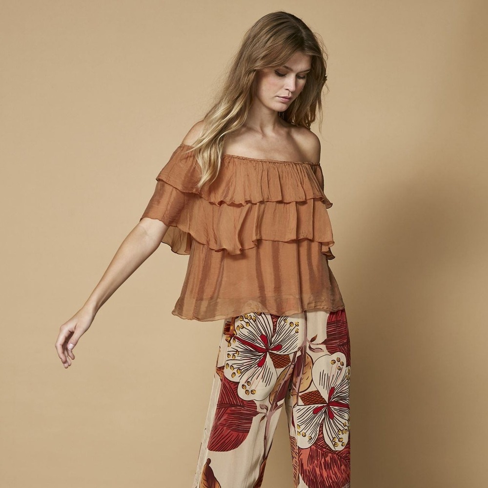 NWT NU Denmark Zille Top Size Mocca Mousse Silk Blend Ruffle Off Shoulder Blouse